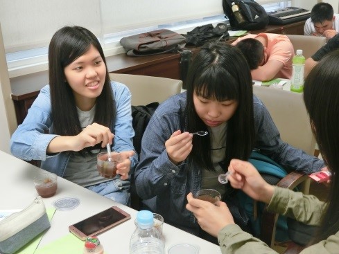 比較洋菜和吉利丁製作果凍口感差異